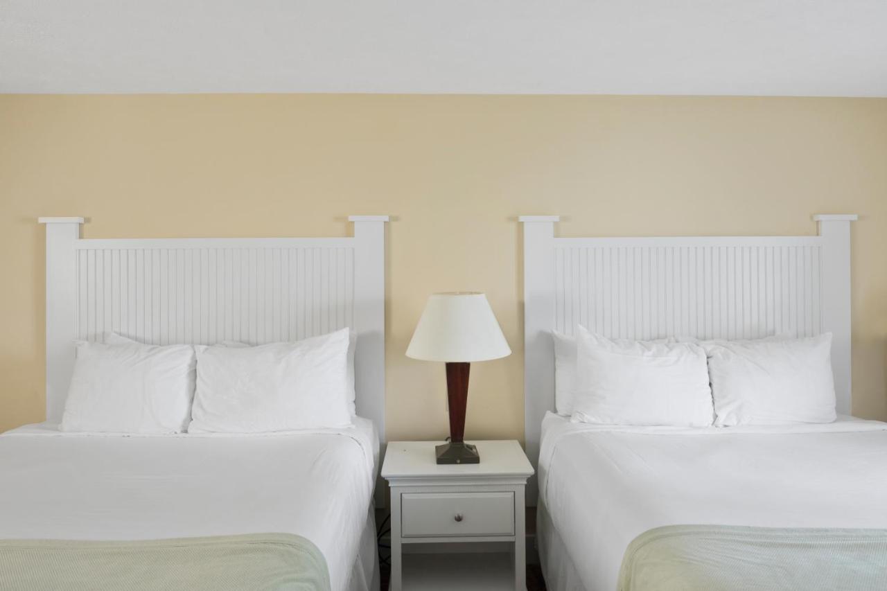 Colonial Inn Огънкуит Екстериор снимка
